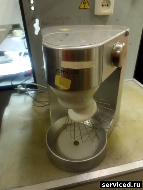 Кухонный комбайн Kenwood KM264