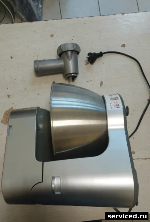 Кухонный комбайн Kenwood KM28