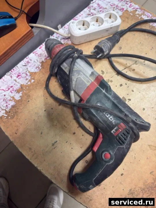 Перфоратор Metabo KHE 2860